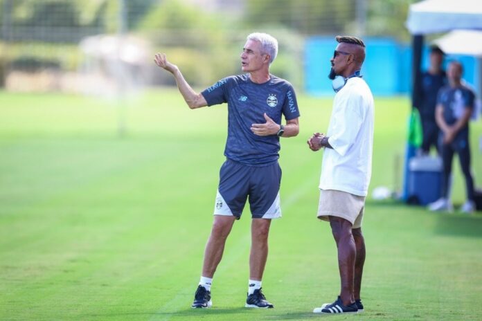 portaldogremista.com_.br-rascunho-automatico-gremio-ze-roberto.jpg