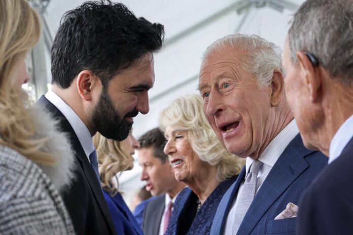 Rei-Charles-3o-encontra-se-com-Mamdani.jpg