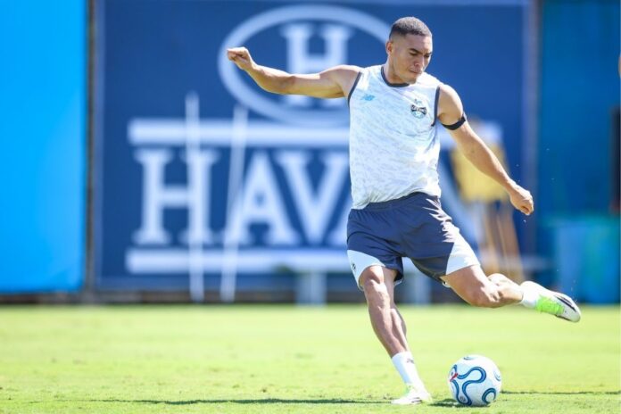portaldogremista.com_.br-gremio-avanca-para-renovar-com-carlos-vinicius-e-define-novo-contrato-veja-os-detalhes-gremio-carlos-vinicius.jpg