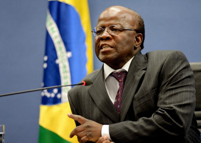AFP__20130625__Mvd6544216__v1002__MidRes__BrazilRousseffBarbosaReform-1.jpg