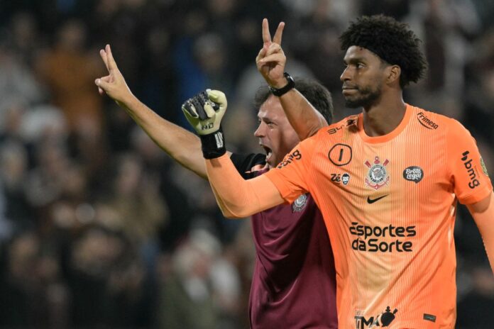 AFP__20260410__A7C29NC__v1__MidRes__FblLibertadoresPlatenseCorinthians.jpg