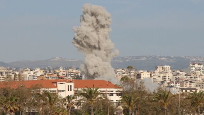 fumaca-sobe-do-local-de-um-ataque-aereo-israelense-que-atingiu-a-vila-de-burj-el-shmali-no-sul-do-libano-no-dia-19-de-maio-de-2026.jpg