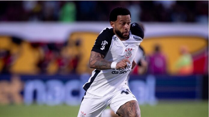 portaldogremista.com_.br-corinthians-x-gremio-estrela-do-clube-paulista-falta-no-treino-apos-guerra-no-rio-de-janeiro-memphis-depay-guerra-rio.jpg