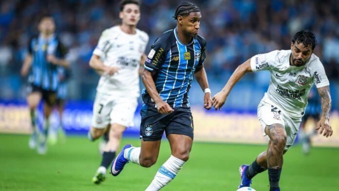 portaldogremista.com_.br-derrota-por-3-a-1-para-o-corinthians-encerra-semestre-do-gremio-sob-pressao-gremio-corinthians-tete-2.jpg