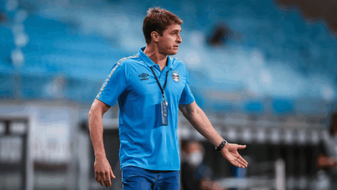 portaldogremista.com_.br-ex-tecnico-do-gremio-e-demitido-na-segunda-divisao-do-paulistao-thiago-gomes-gremio-2.png