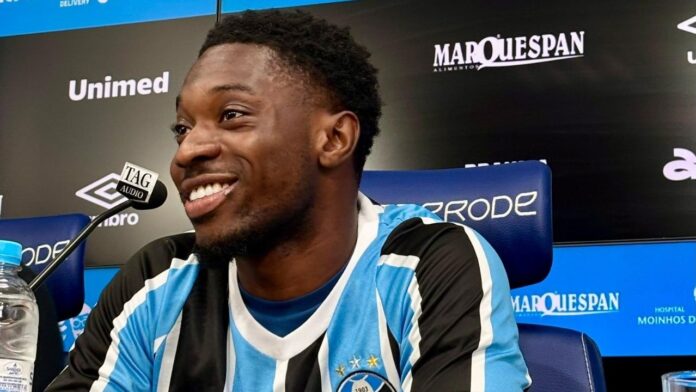 portaldogremista.com_.br-os-dois-reforcos-que-devem-estrear-contra-o-sao-raimundo-gremio-amuzu.jpg
