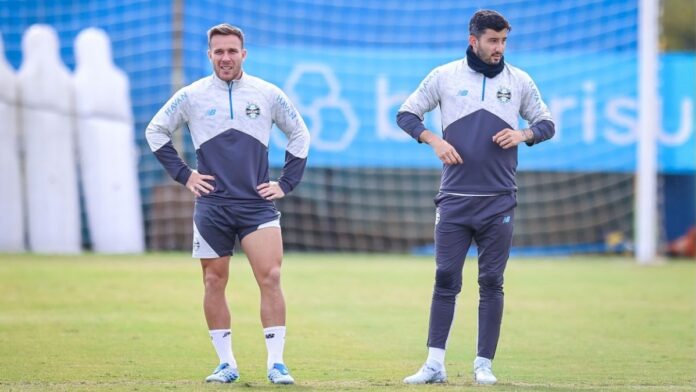 portaldogremista.com_.br-rascunho-automatico-gremio-arthur-villasanti.jpg