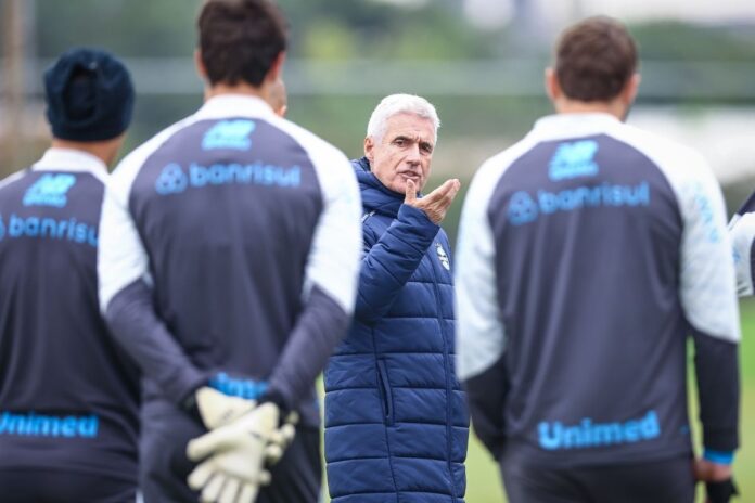 portaldogremista.com_.br-rascunho-automatico-gremio-luis-castro-3-1.jpg