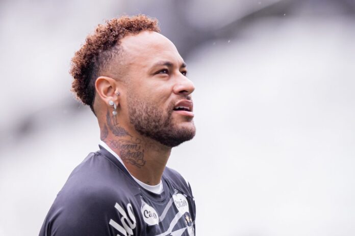 portaldogremista.com_.br-veja-o-que-neymar-disse-sobre-ser-convocado-por-ancelotti-para-a-copa-do-mundo-neymar-atacante-santos1-.jpg