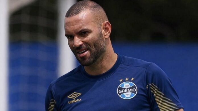 portaldogremista.com_.br-veja-o-salario-de-weverton-no-gremio-gremio-weverton.jpg