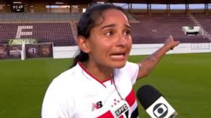 zagueira-do-sao-paulo-sub-20-sarah-aysha.jpg